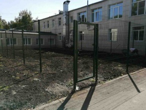 3D заборы для школы 15 метров фото в Лесном Городке